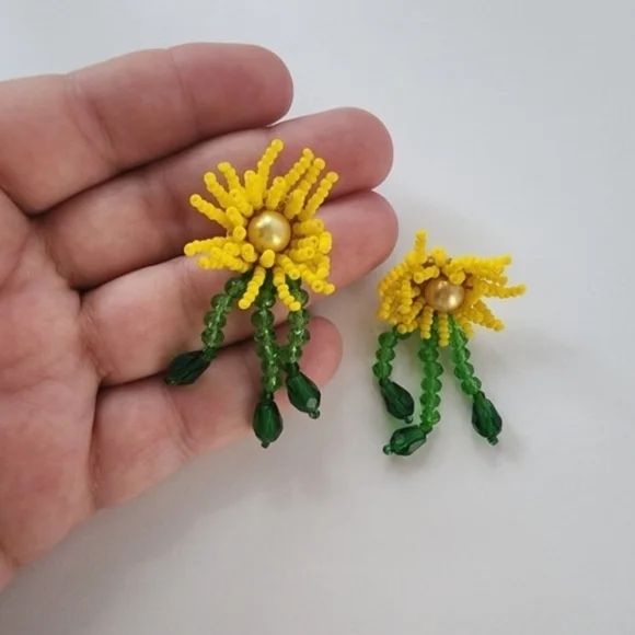 NWT Yellow Seed Beaded Flower Boho Abstract Earrings - Picture 7 of 8